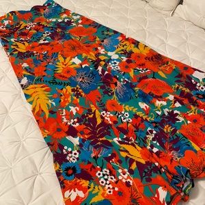 LuLaRoe Maxi skirt in bright florals size XS